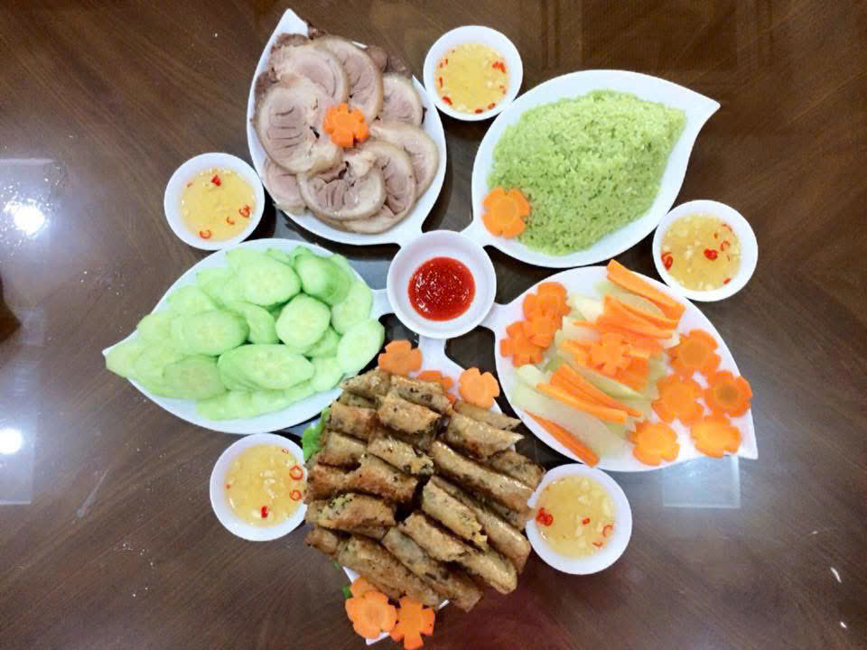 Thể lệ cuộc thi viết chủ đề “Bữa cơm gia đình ấm áp yêu thương”